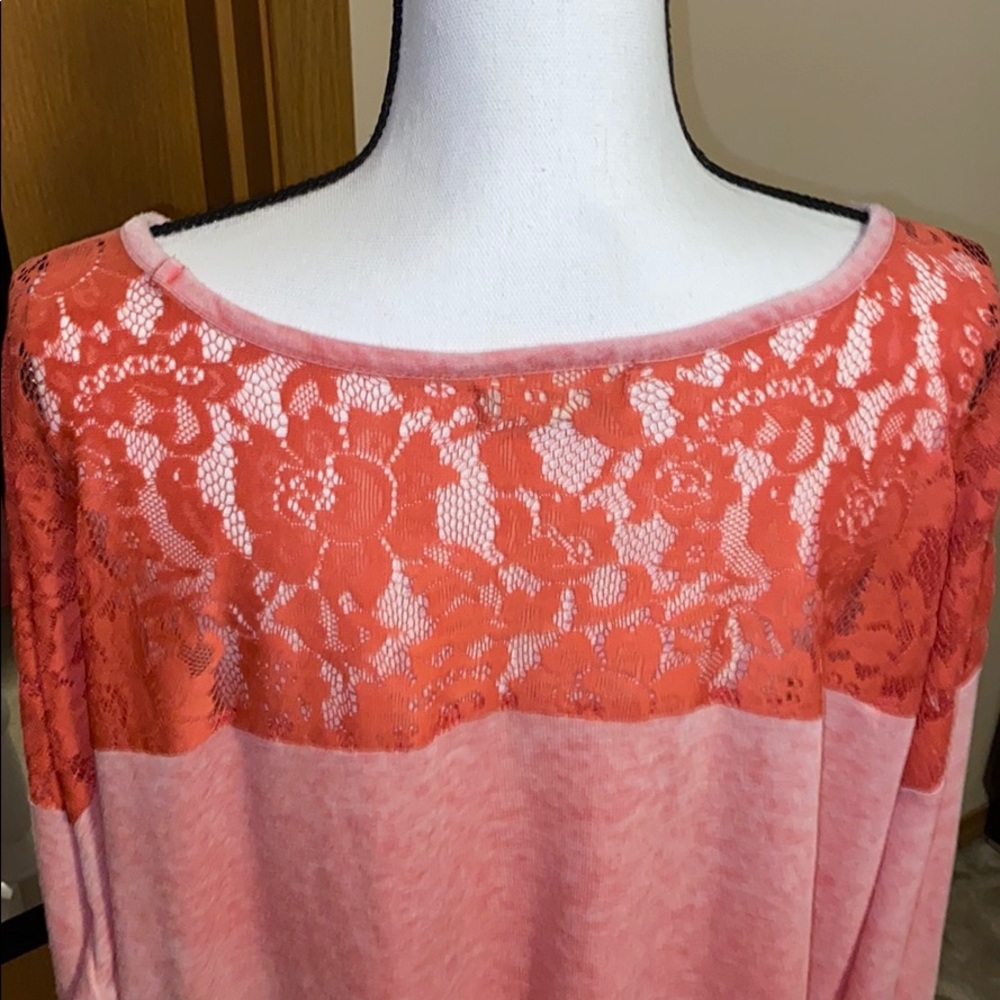 Lace back tunic - Picture 5 of 5
